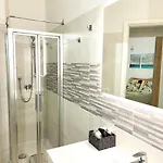 Sunnyside Apartman *